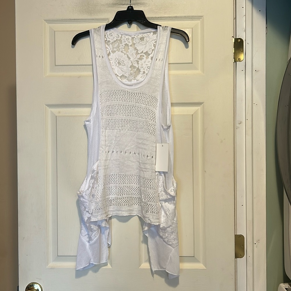 Women’s White Flew de Lis Top Size Medium with Crochet and Lace Details